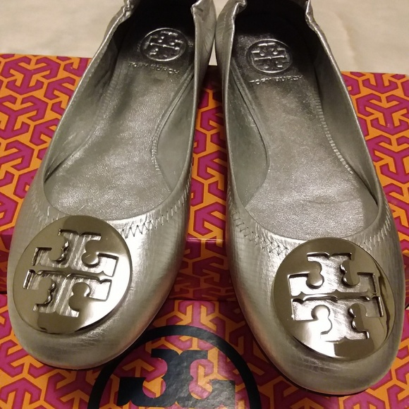 Tory Burch 'Reva' Ballet Flat - Picture 2 of 7